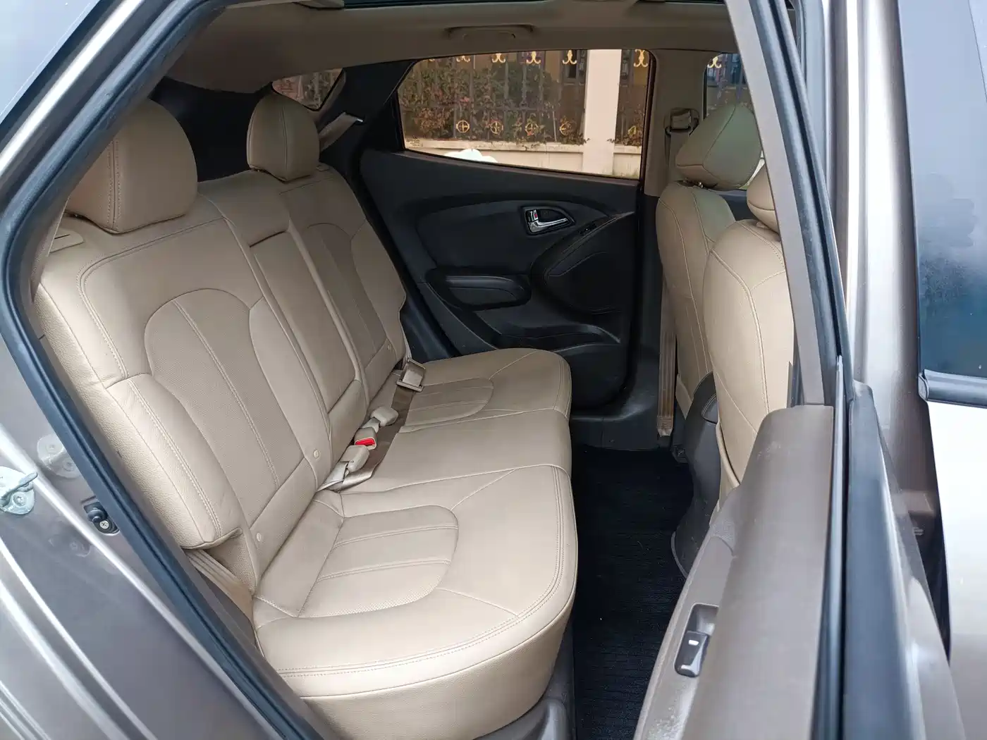 Hyundai Beijing Hyundai ix35 2010 2.0L Automatic 4WD Premium GLS фото 35