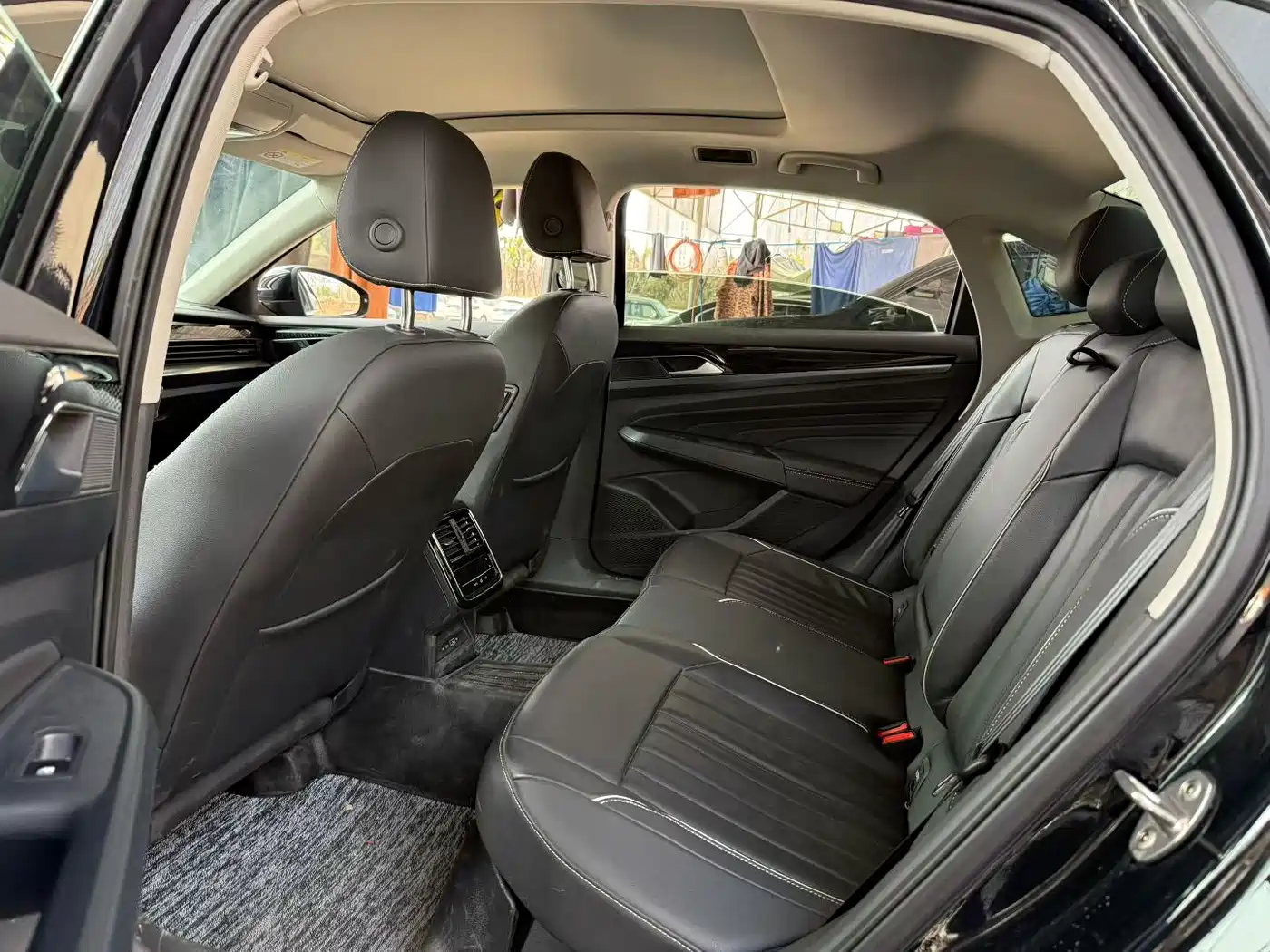 Volkswagen Passat 2023 330TSI Elite Edition фото 4