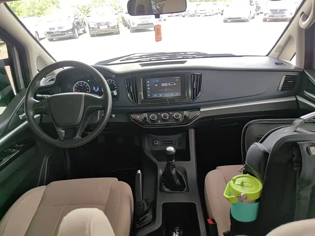 Dongfeng Fengxing Lingzhi 2025 2023 M5L 1.6L Basic 7-seater