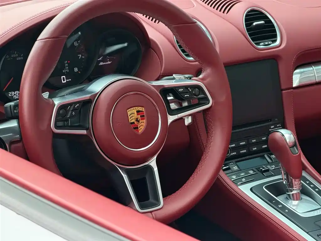 Porsche 718 2020 Boxster 2.0T фото 18