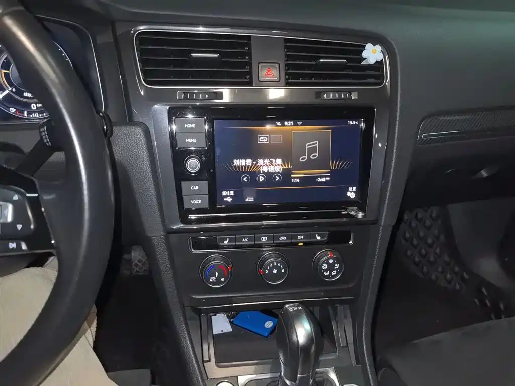 Volkswagen Golf 2019 280TSI DSG Luxury China VI фото 6