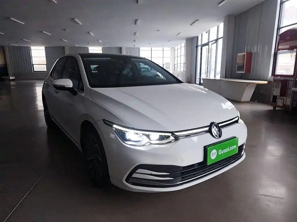 Volkswagen Golf 2023 Facelift 280TSI DSG Pro фото 4