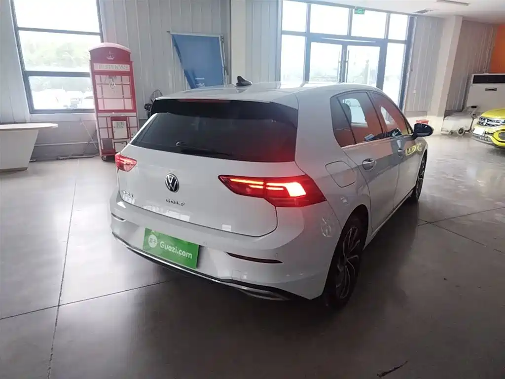 Volkswagen Golf 2023 Facelift 280TSI DSG Pro фото 7