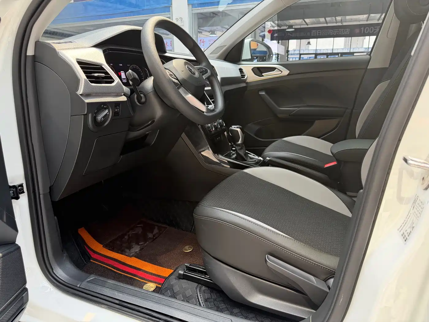 Volkswagen Tanying 2021 1.5L Automatic Smart Connect Edition фото 15