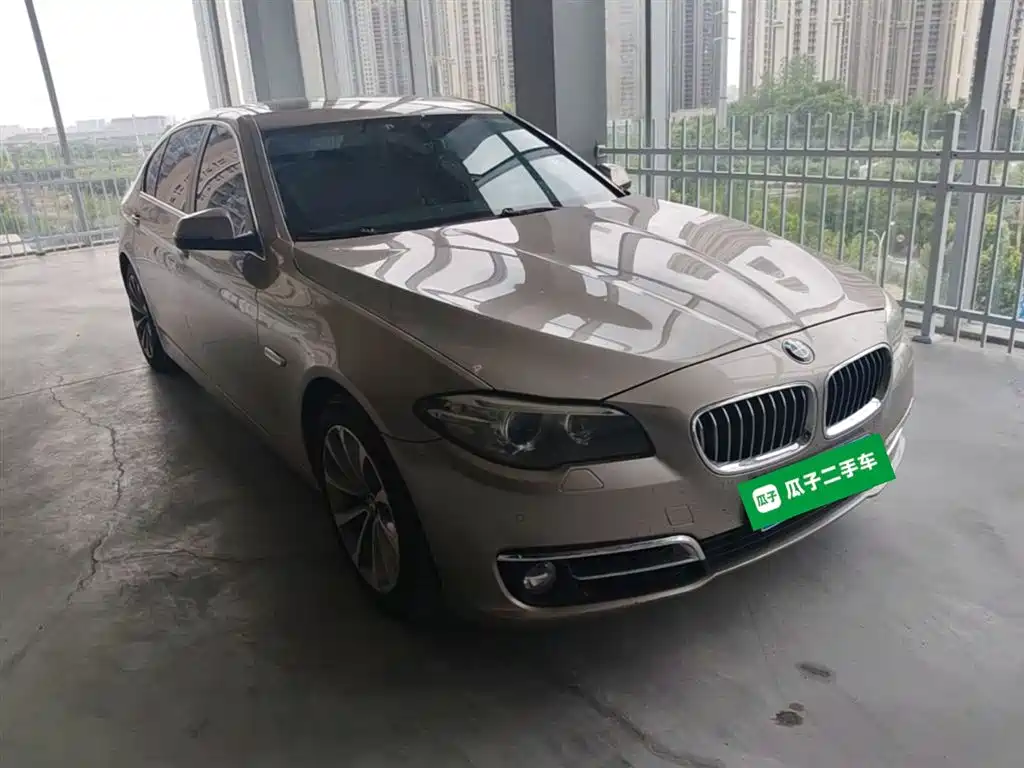Photo 10 - BMW 5 Series