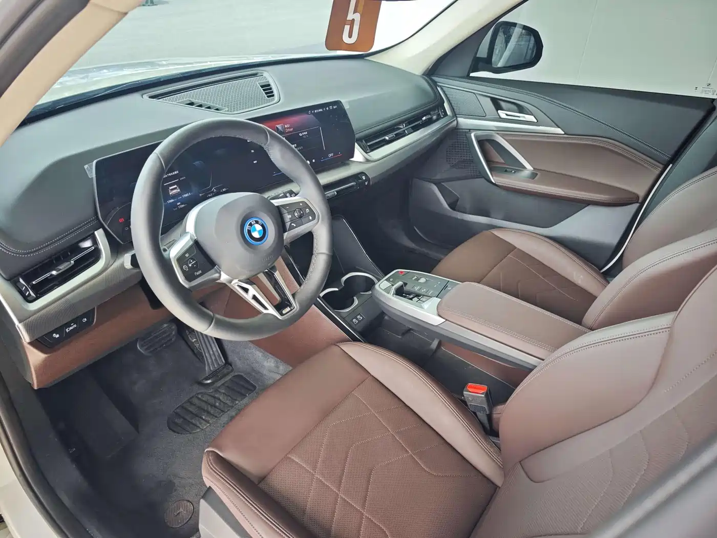BMW iX1 2025 eDrive25L M Sport Package фото 7