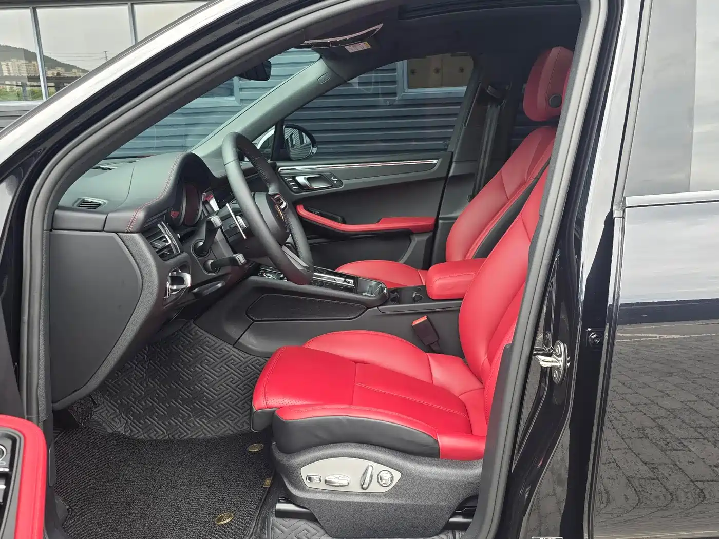 Porsche Macan 2024 Macan 2.0T фото 11