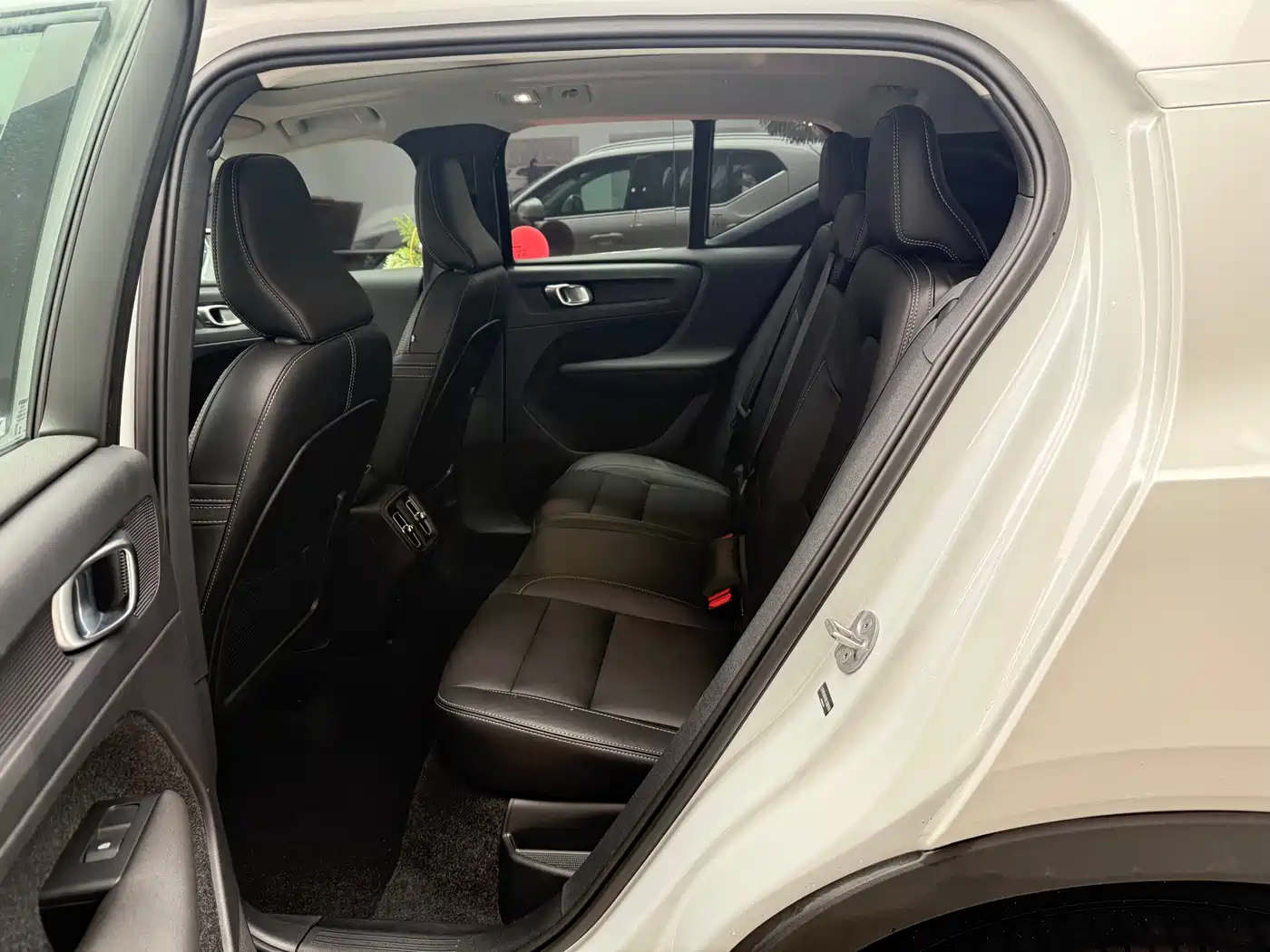Volvo XC40 2025 2025 B4 AWD Smart Elite Luxury Edition