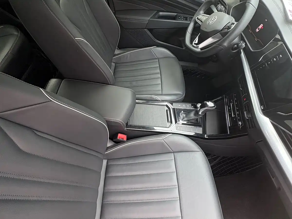 Photo 6 - Volkswagen Passat