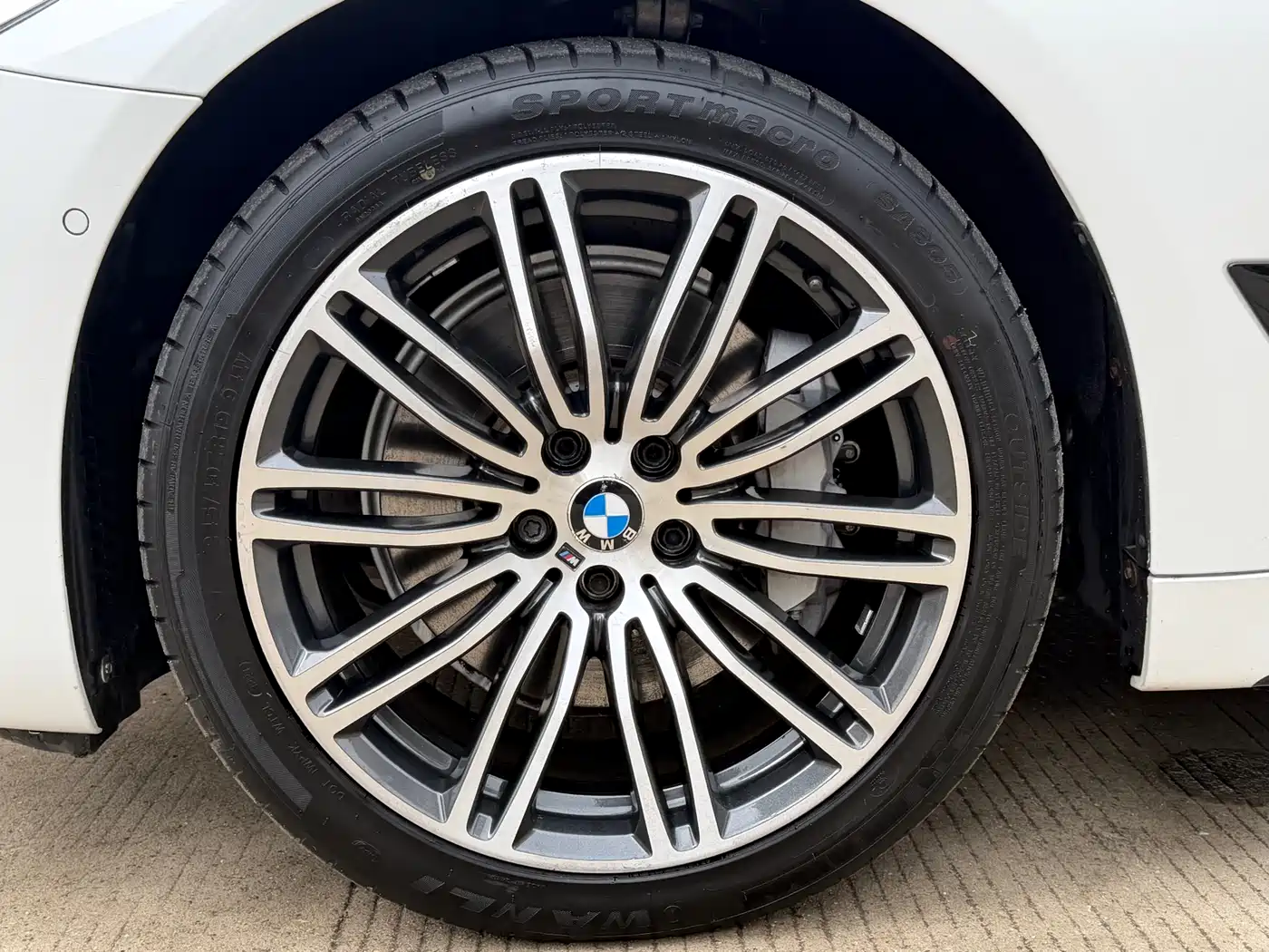 BMW 5 Series 2018 Facelift 530Li Leading M Sport Package фото 9