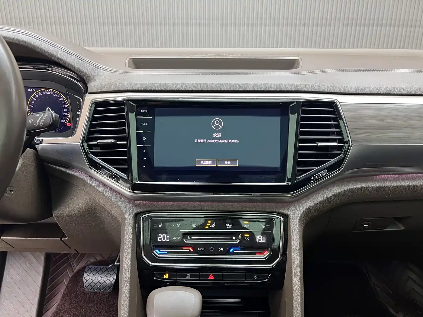 Volkswagen Viloran 2020 330TSI Luxury Edition фото 7