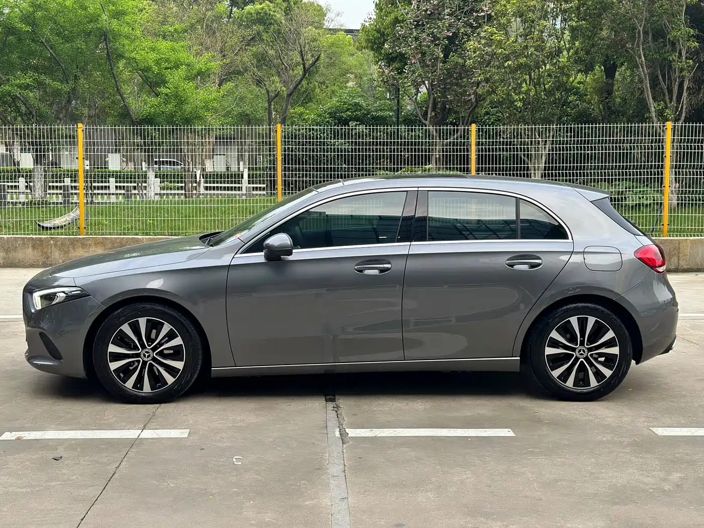 Mercedes-Benz A-Class (Import) 2022 Facelift A 200 Sporty фото 5