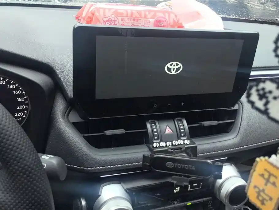 Toyota RAV4 Rongfang 2024 2.0L CVT FWD Urban Edition фото 13