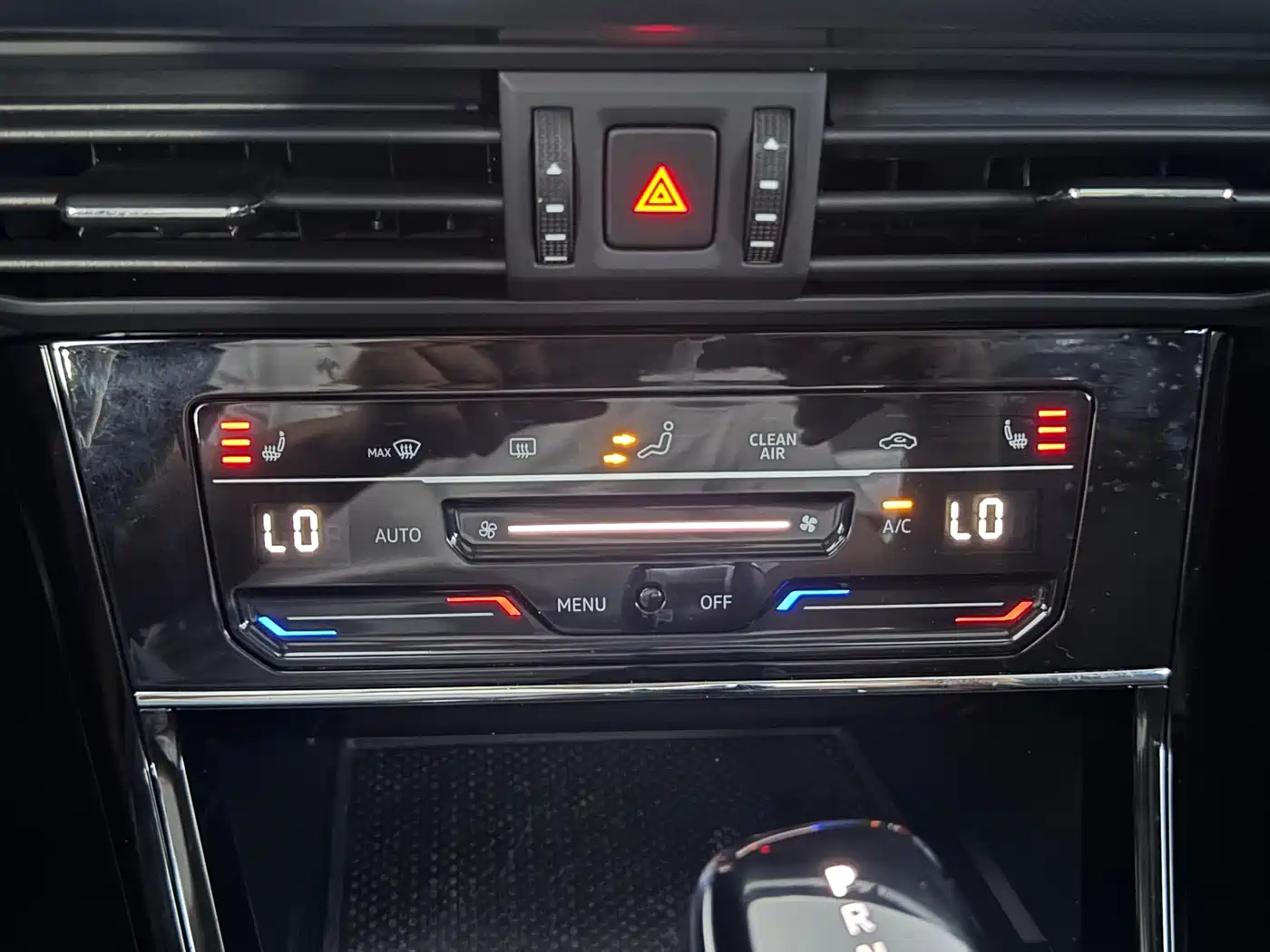 Photo 13 - Volkswagen Passat