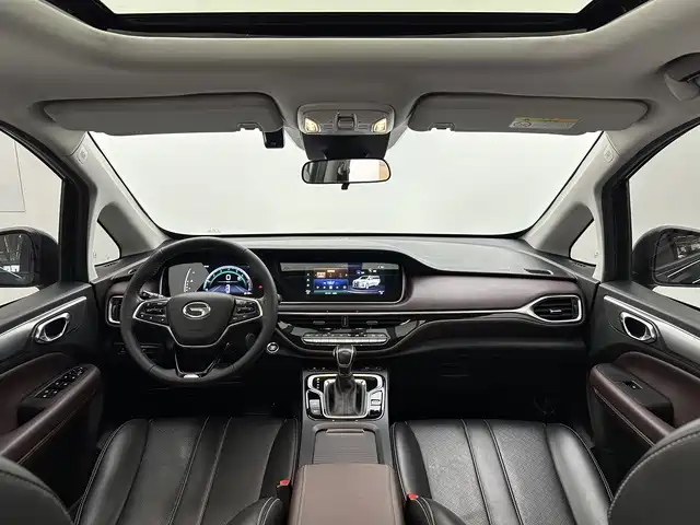 Фото 9 - GAC Trumpchi Trumpchi M6