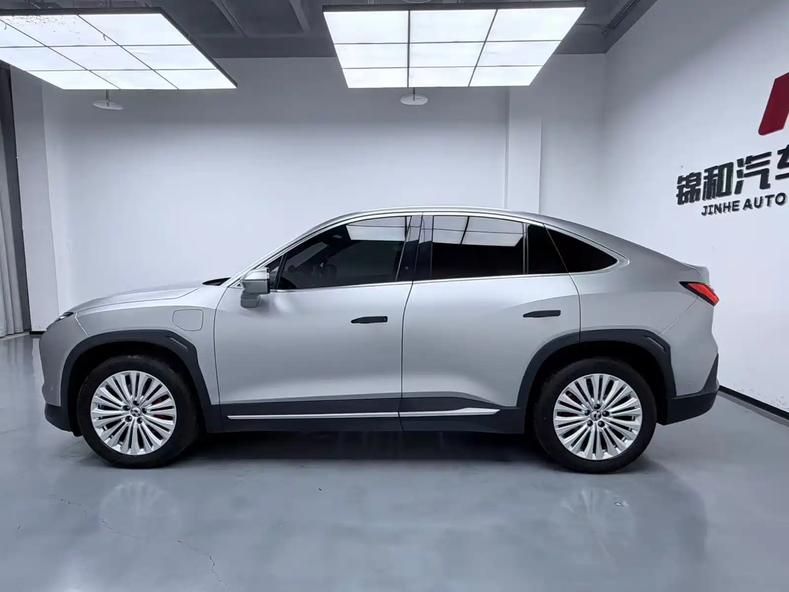 Фото 7 - NIO EC6
