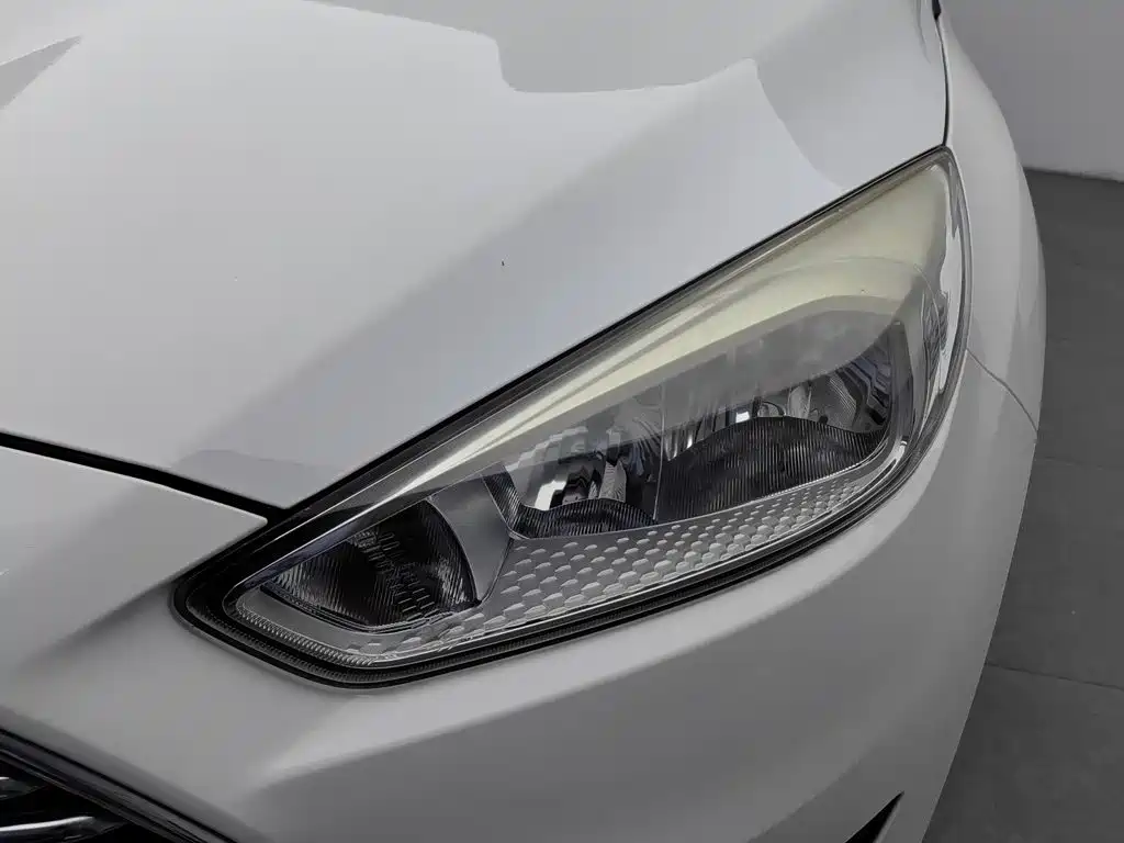 Photo 7 - Ford Focus