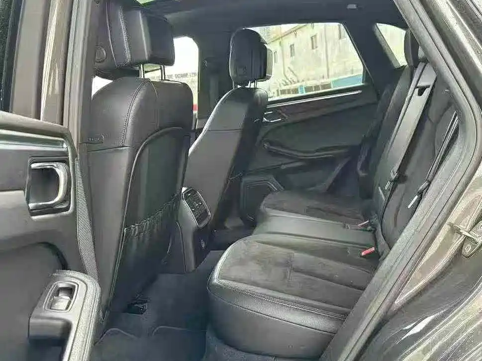 Porsche Macan 2017 Macan 2.0T фото 8