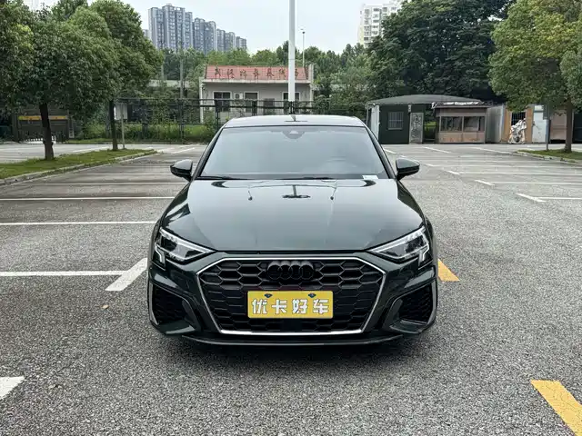 Audi A3 2021 Sportback 35 TFSI Fashion Sport — фото 2