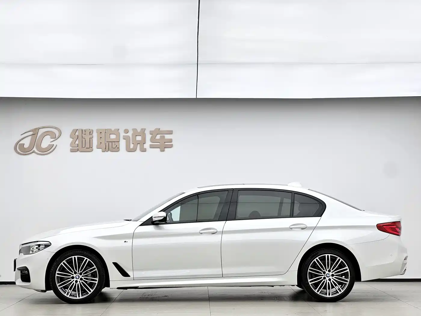 BMW 5 Series 2019 530Li xDrive M Sport Package фото 14