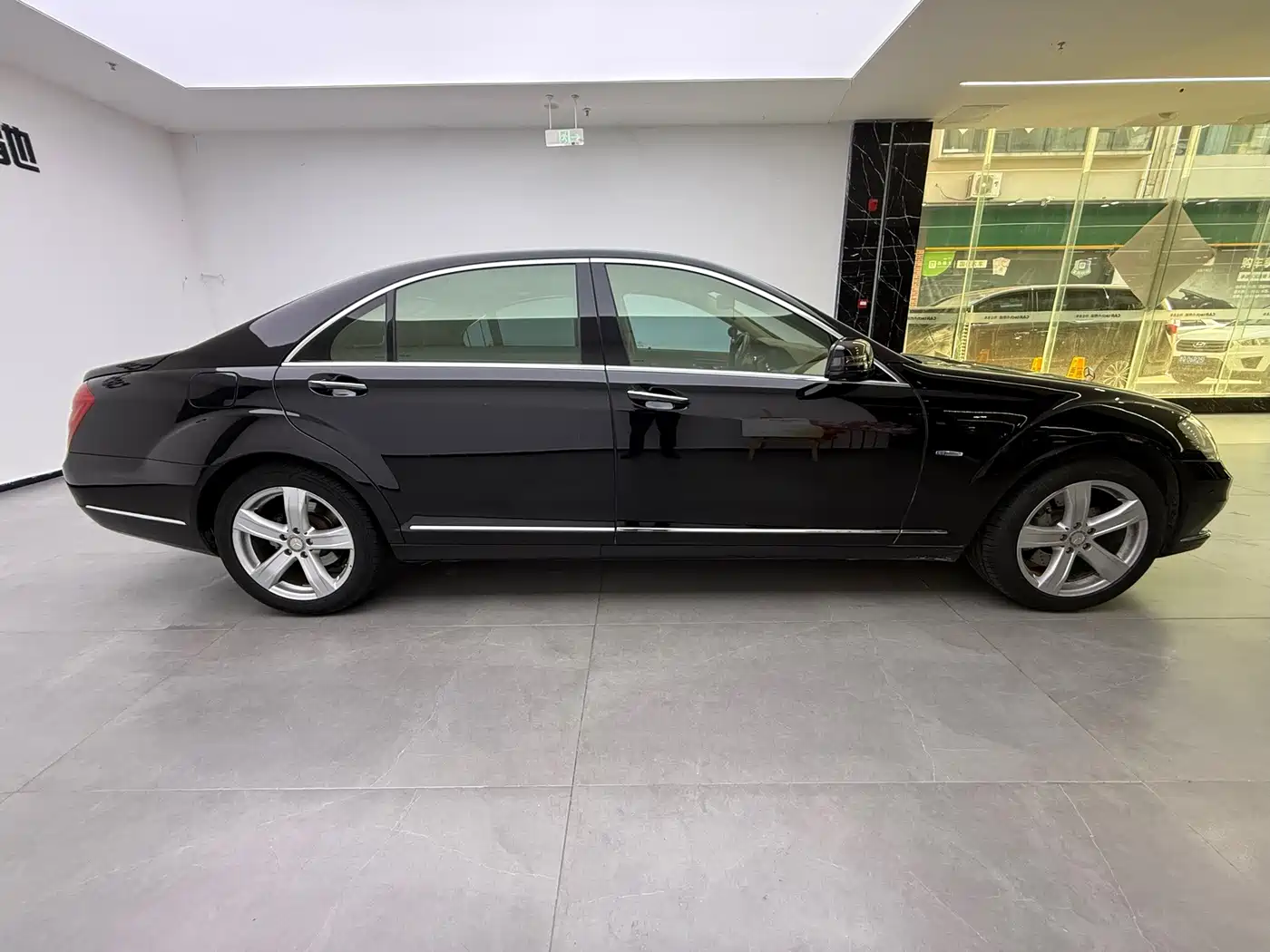 Mercedes-Benz S-Class 2011 2010 Model S 400 L HYBRID