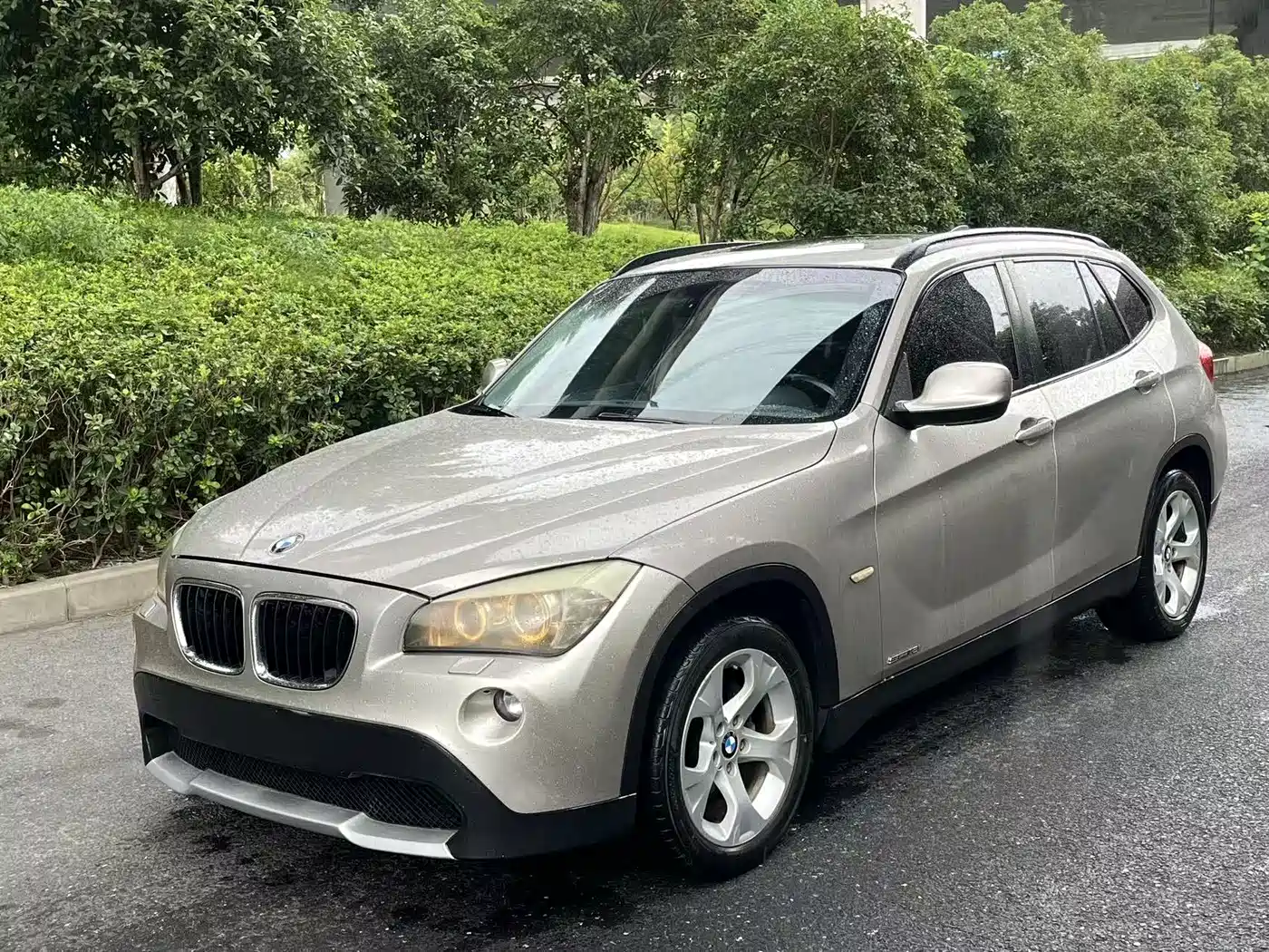 Photo 1 - BMW X1