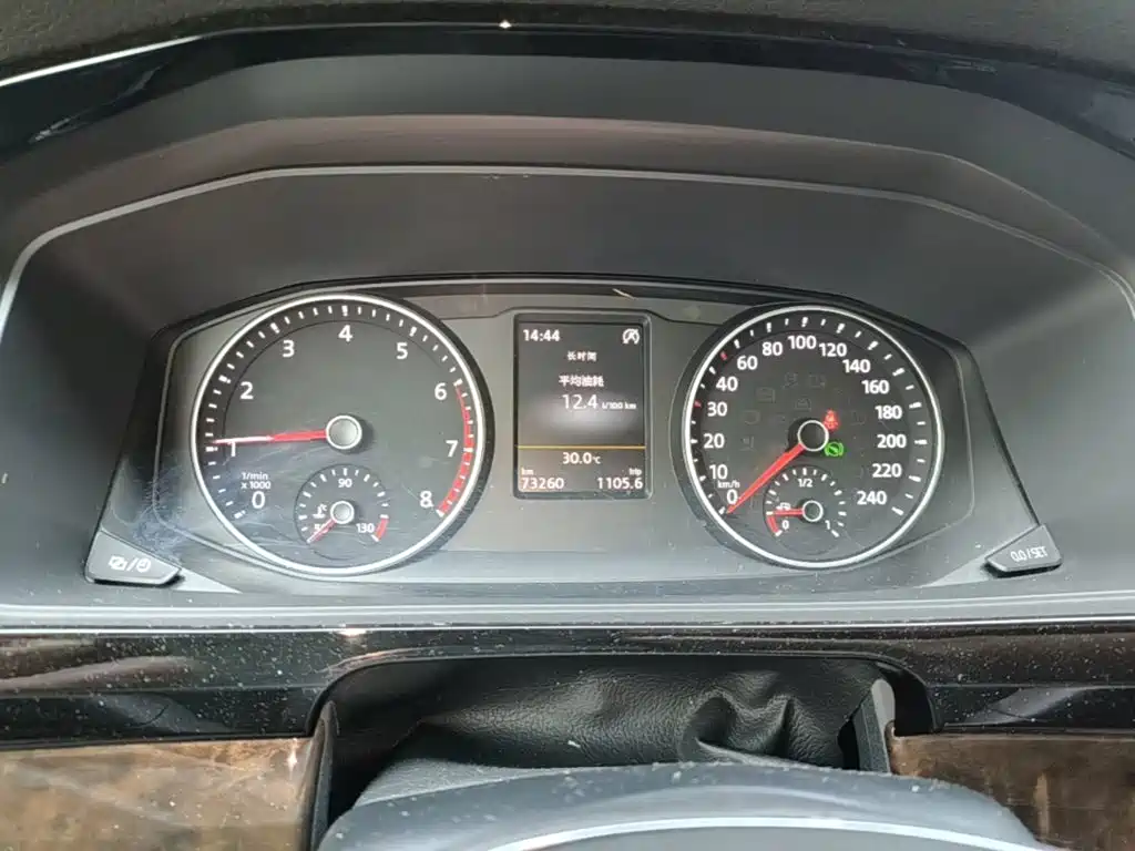 Volkswagen Multivan 2019 2018 2.0TSI 2WD Luxury Edition 7-Seater