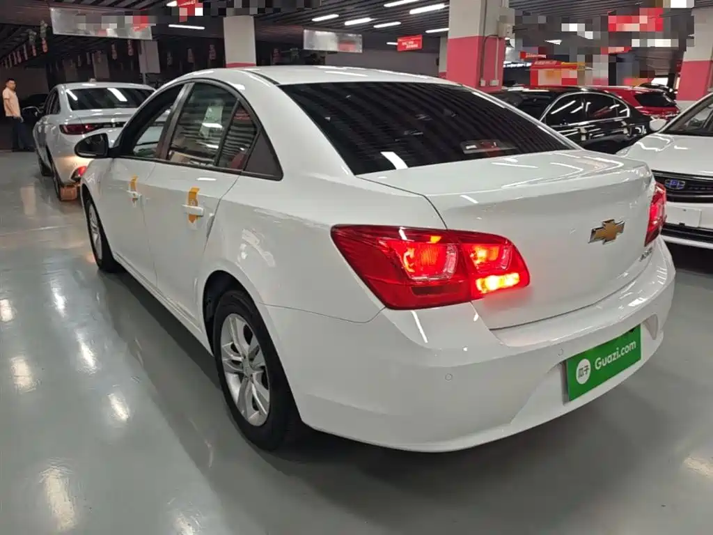 Chevrolet Cruze 2015 1.5L Classic SE AT фото 5