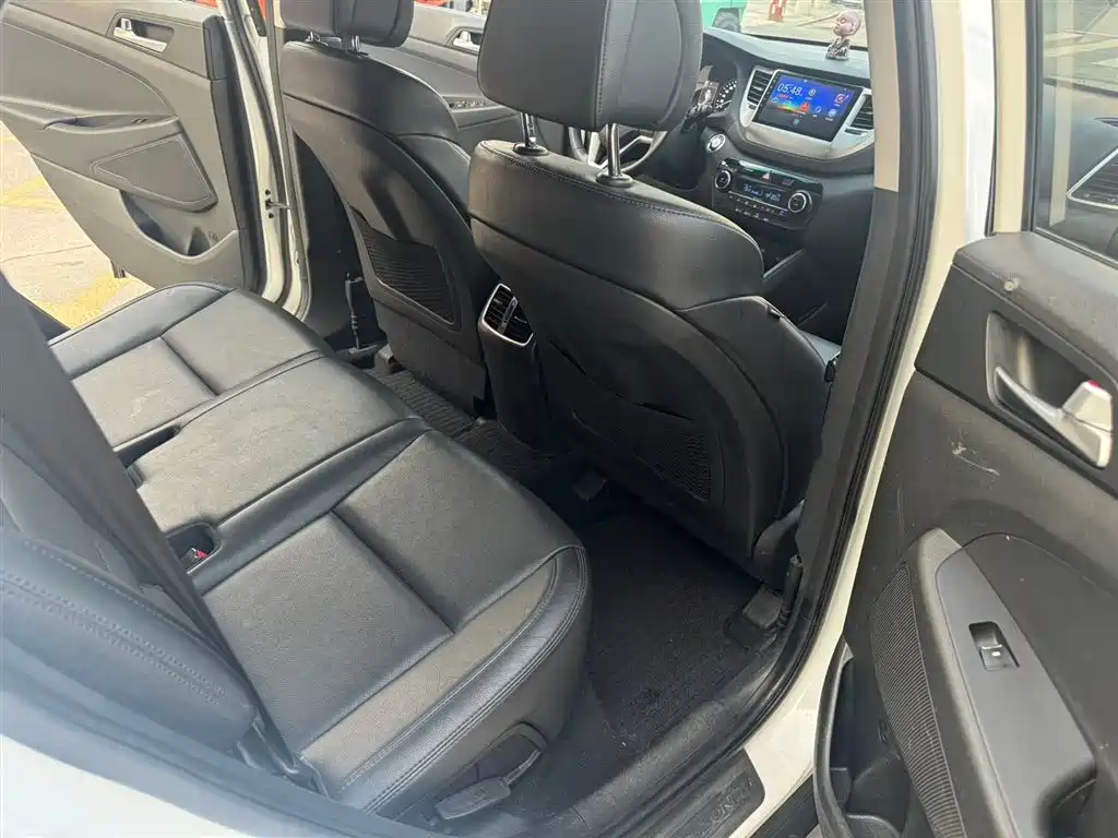 Hyundai Tucson 2015 1.6T Dual Clutch 2WD Smart фото 7