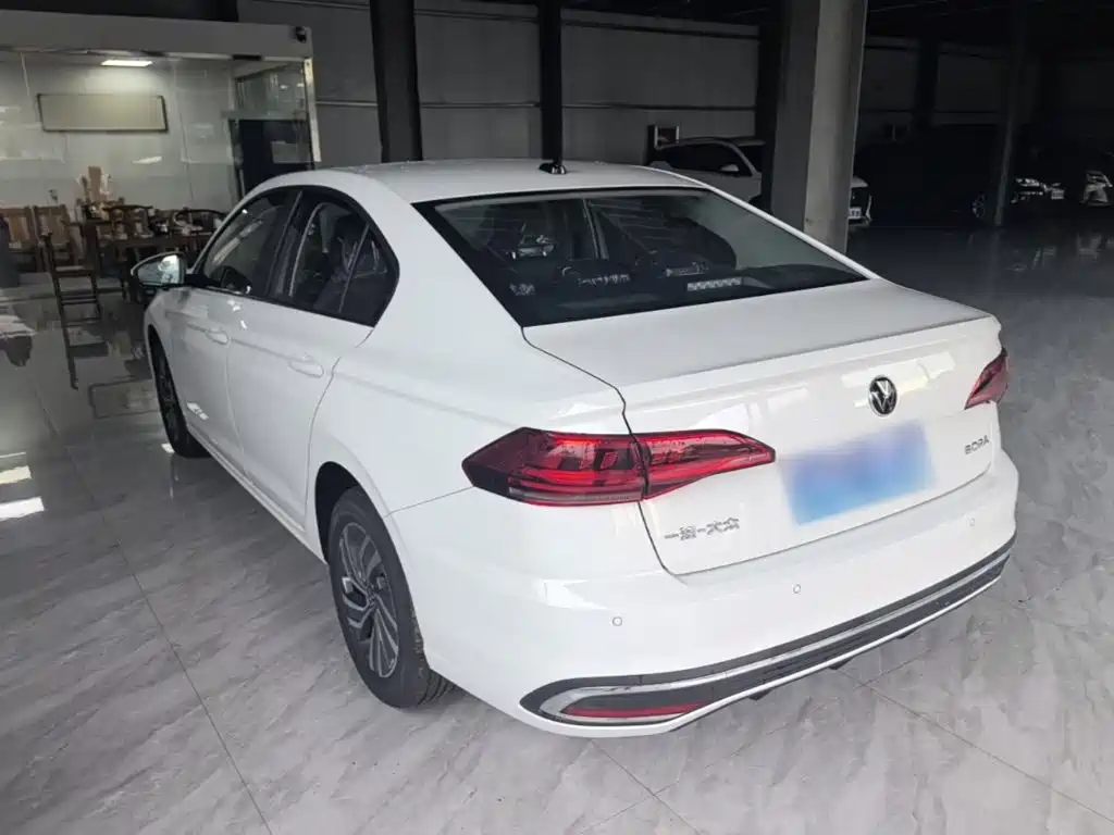 Volkswagen Bora 2026 2025 Facelift 200TSI DSG Navigation Edition