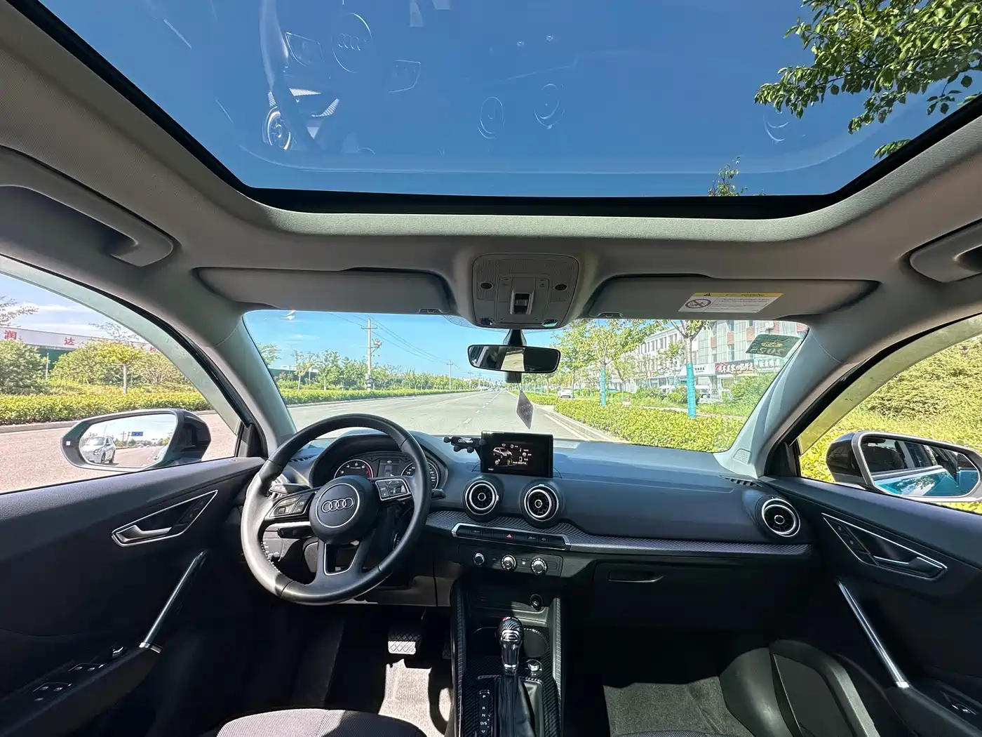 Audi Q2L 2019 2018 35 TFSI Launch Exclusive Edition China VI