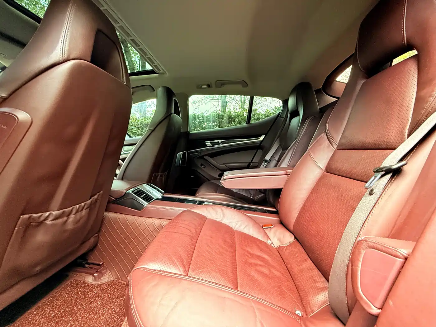 Photo 8 - Porsche Panamera