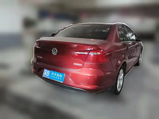 Volkswagen Bora 2013 1.6L Automatic Comfort Model — фото 2