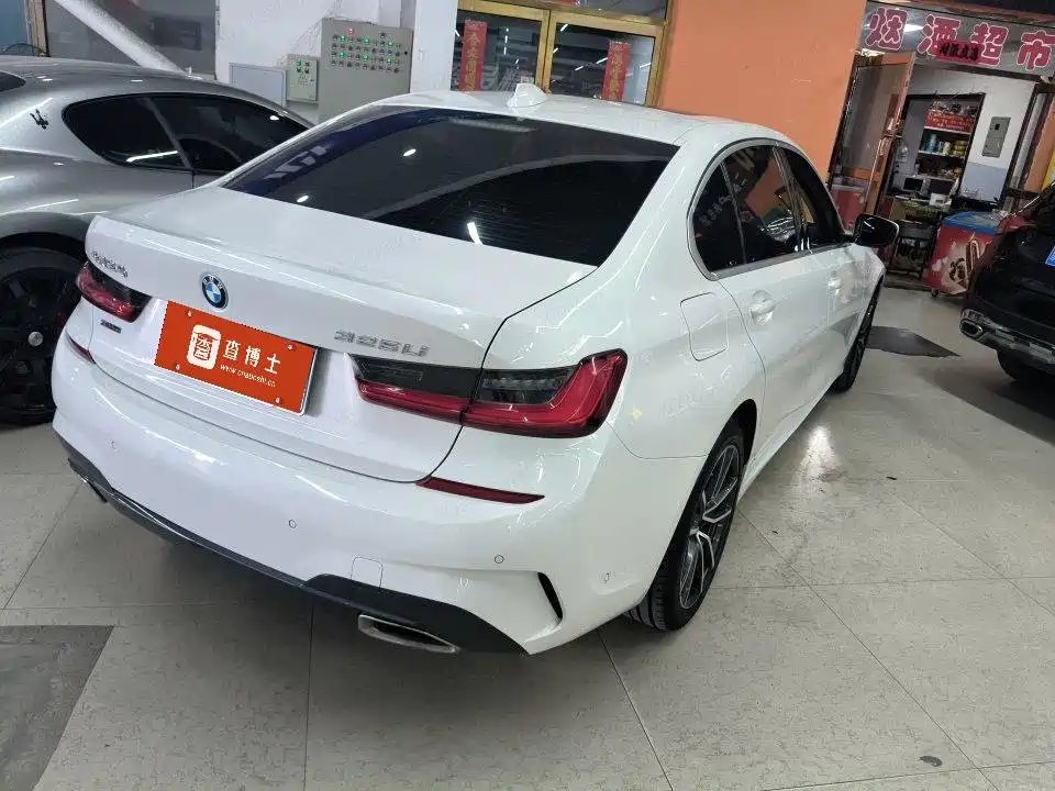 Фото 3 - BMW 3 Series