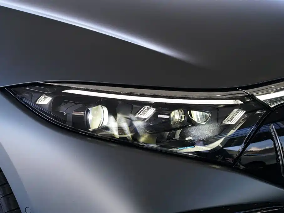 MERCEDES-BENZ EQS AMG