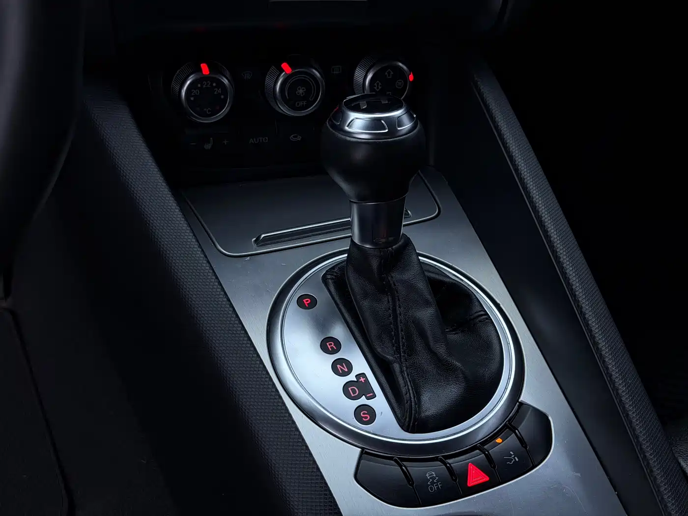Audi TT 2014 TT Coupe 45 TFSI Premium Edition фото 6