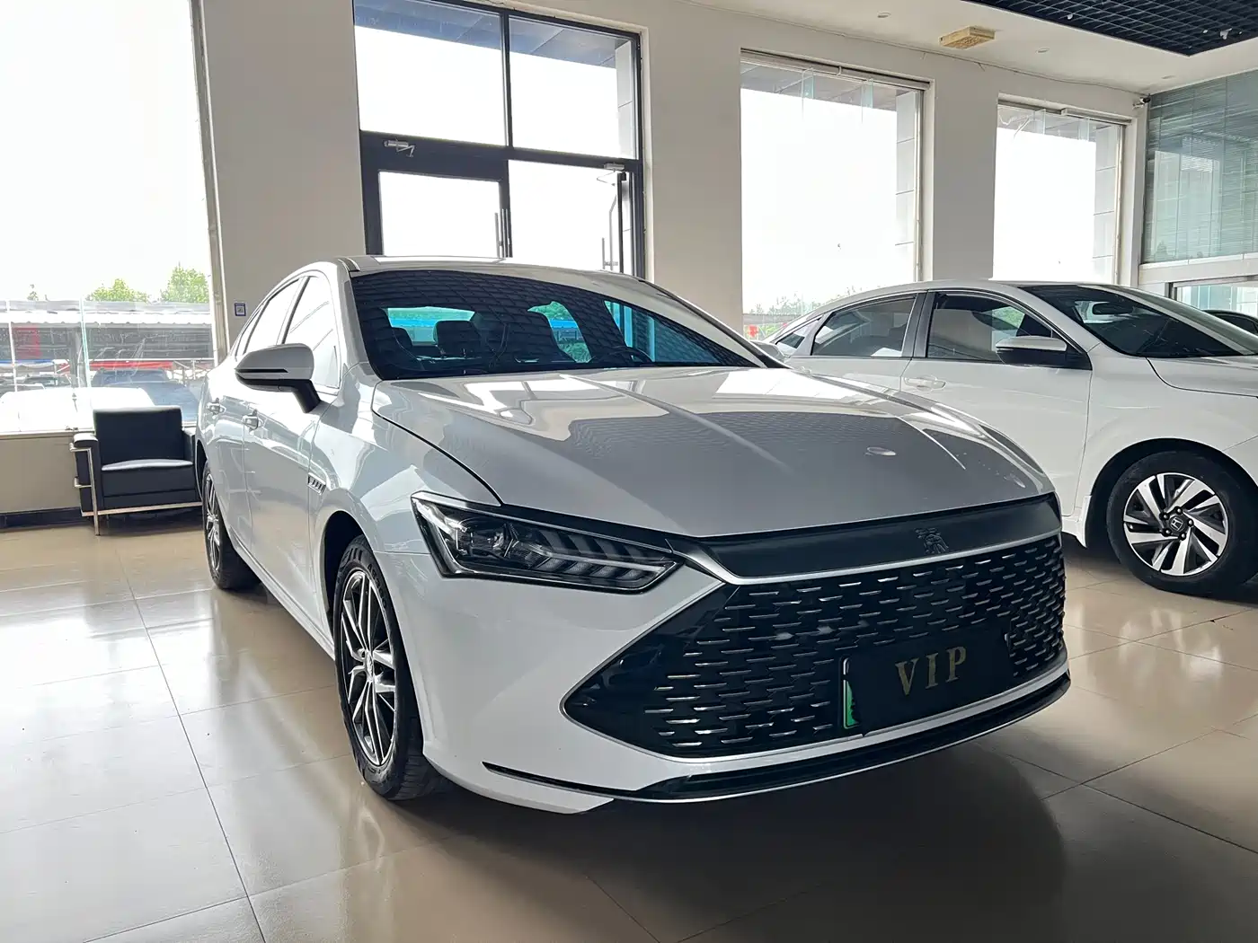 BYD Qin PLUS 2021 DM-i 55KM Flagship фото 2