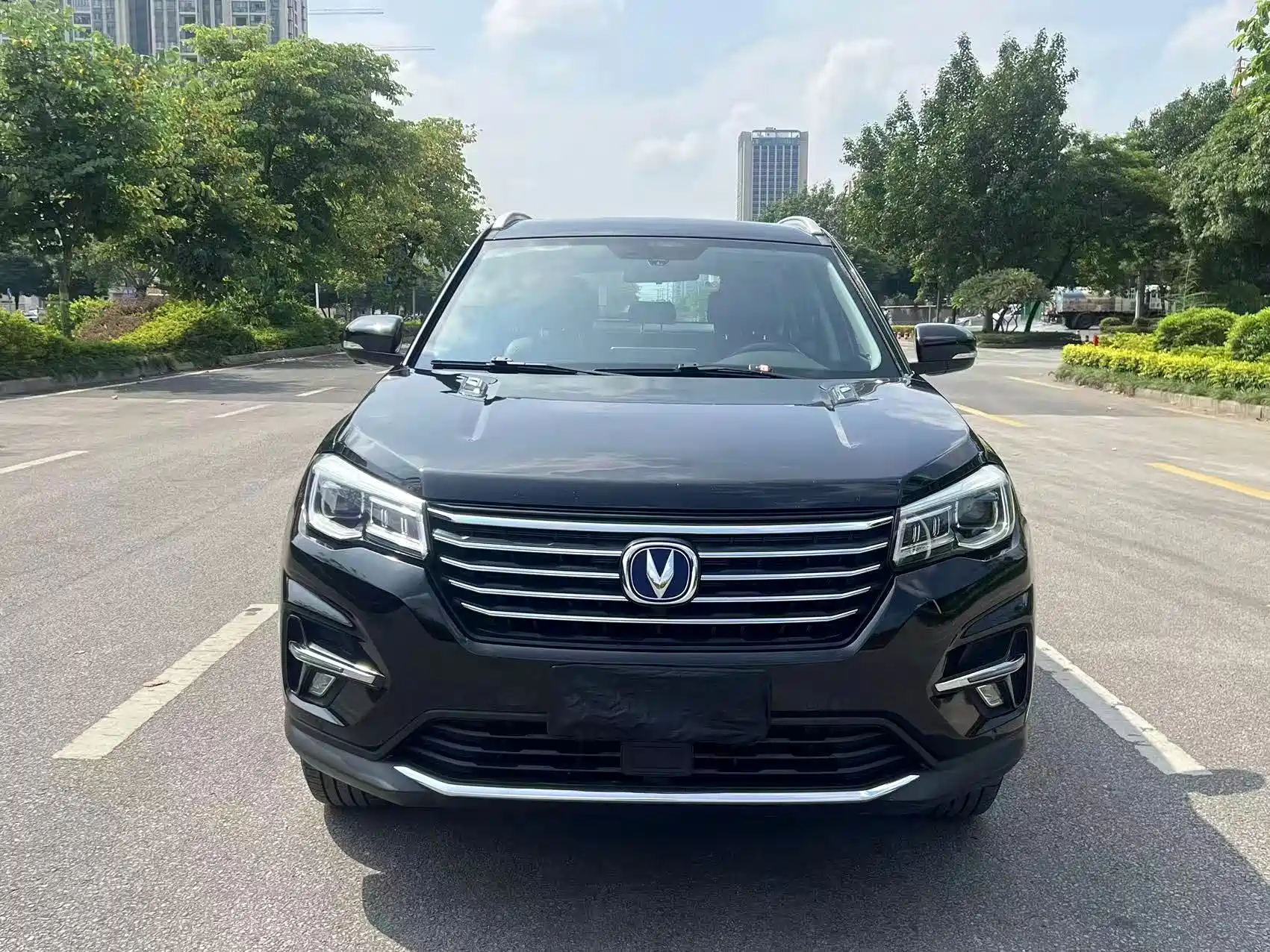 Фото 2 - Changan CS75