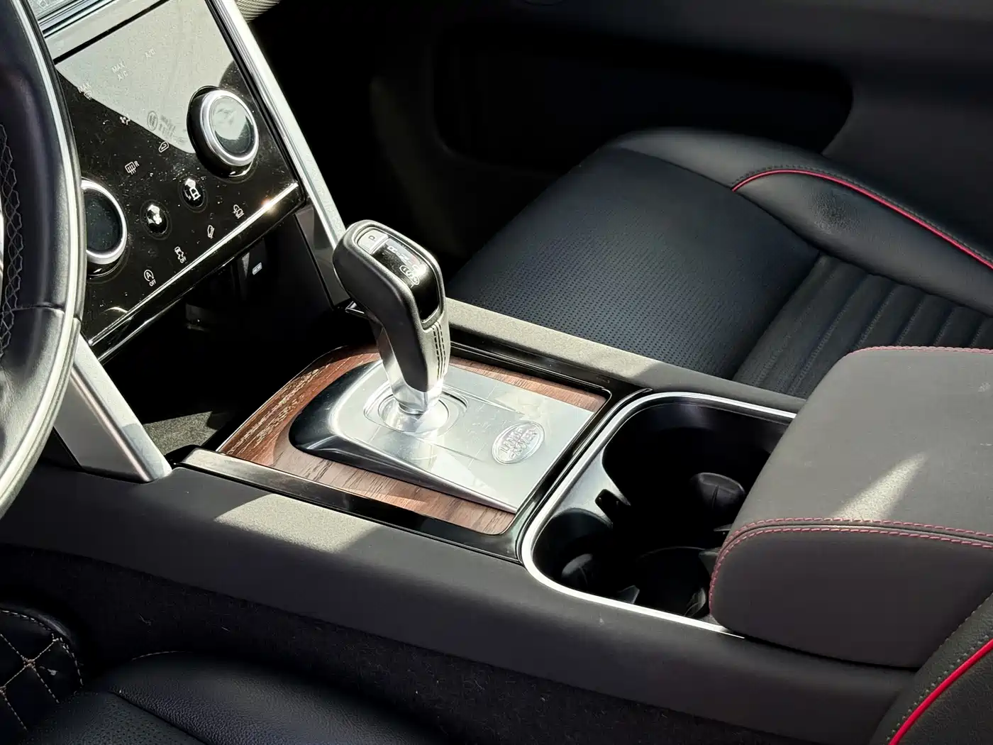 LAND ROVER DISCOVER SPORTS