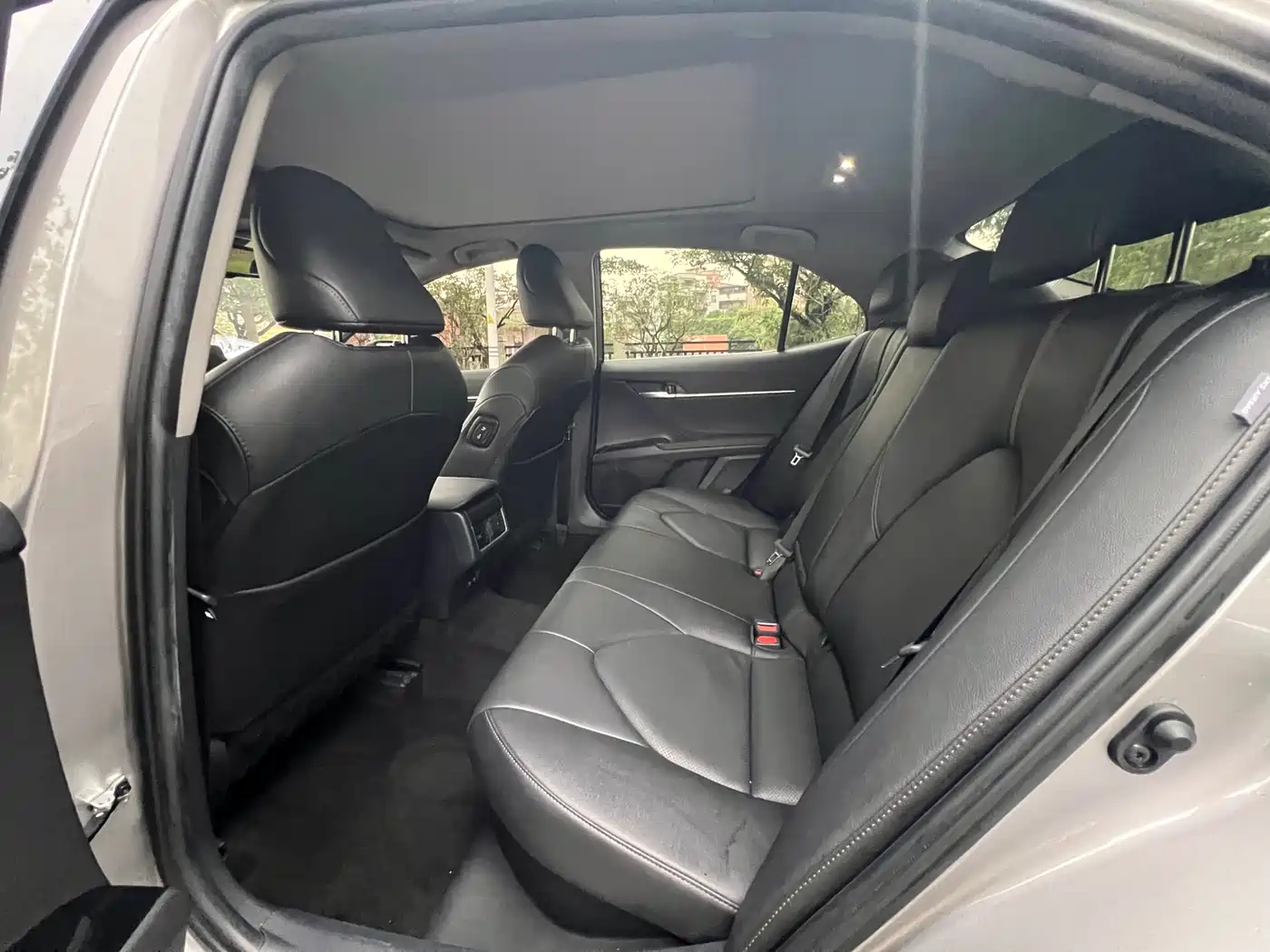 Toyota Camry 2023 Hybrid 2.5HG Luxury Edition фото 6