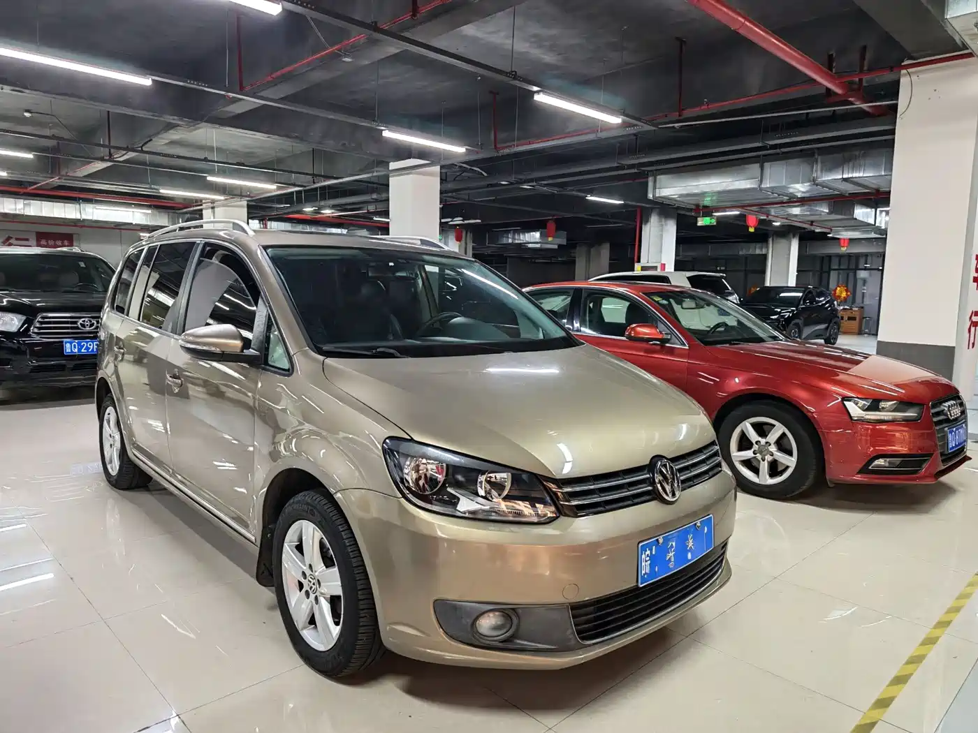 Volkswagen Touran 2015 1.4T DSG Comfort Edition 5-seater фото 2