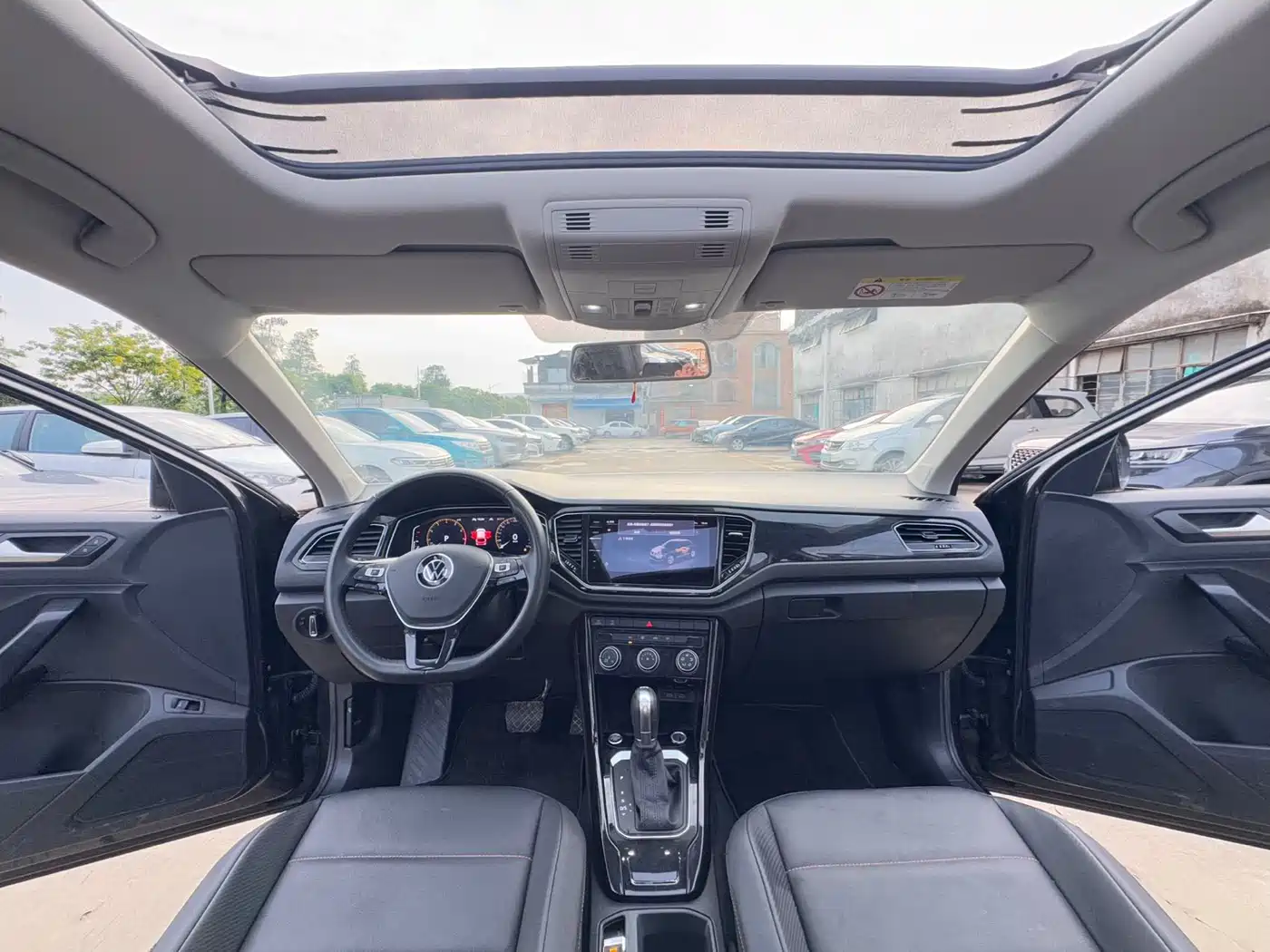 Volkswagen T-ROC 2022 280TSI DSG 2WD Comfort PLUS фото 11