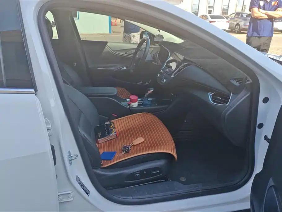 CHEVROLET MAI RUIBAO XL