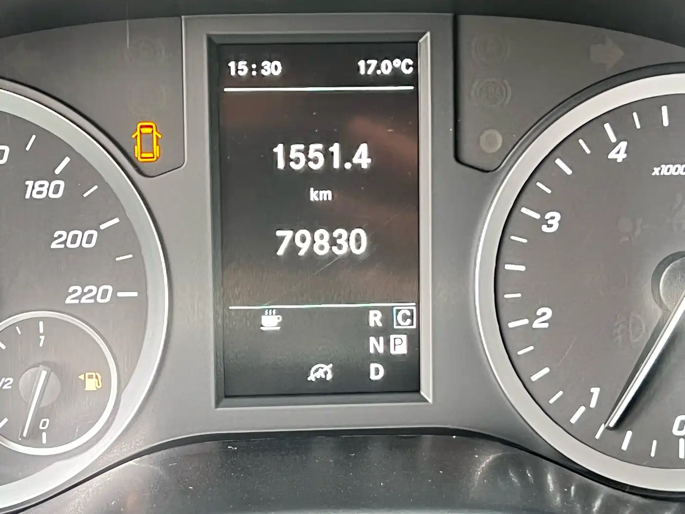 Mercedes-Benz Vito 2023 2.0T Business 7-Seater фото 17
