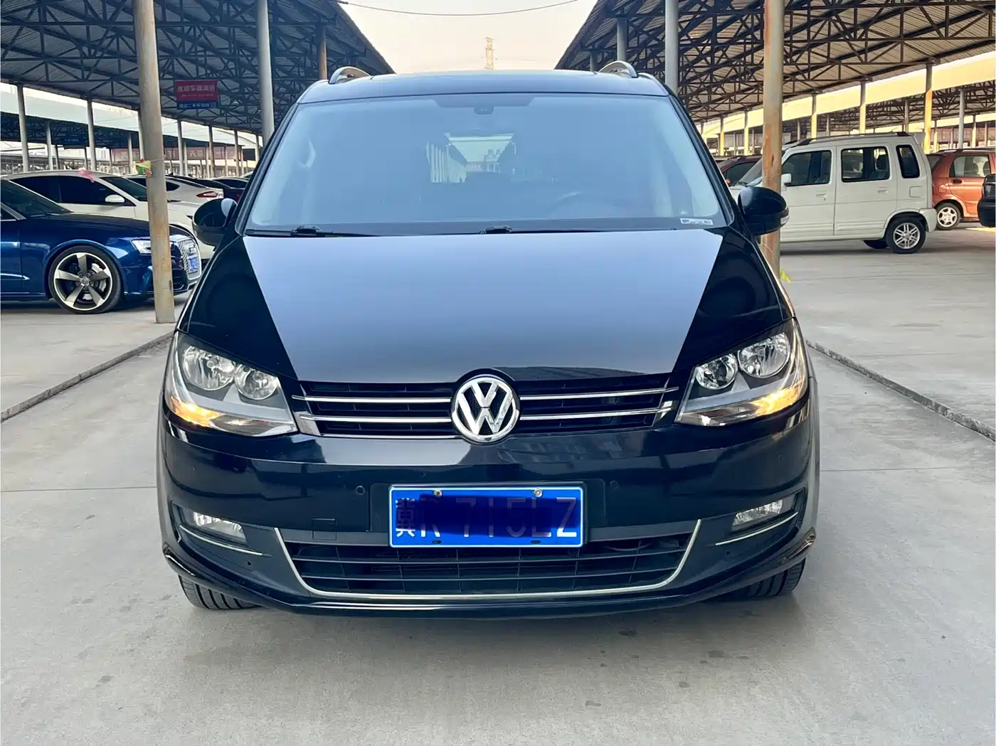 Volkswagen Sharan 2014 2.0TSI Standard фото 2