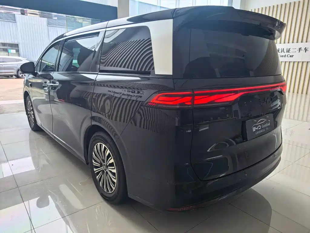 BYD Xia 2025 2026 DM-i 1.5T 218km Premium
