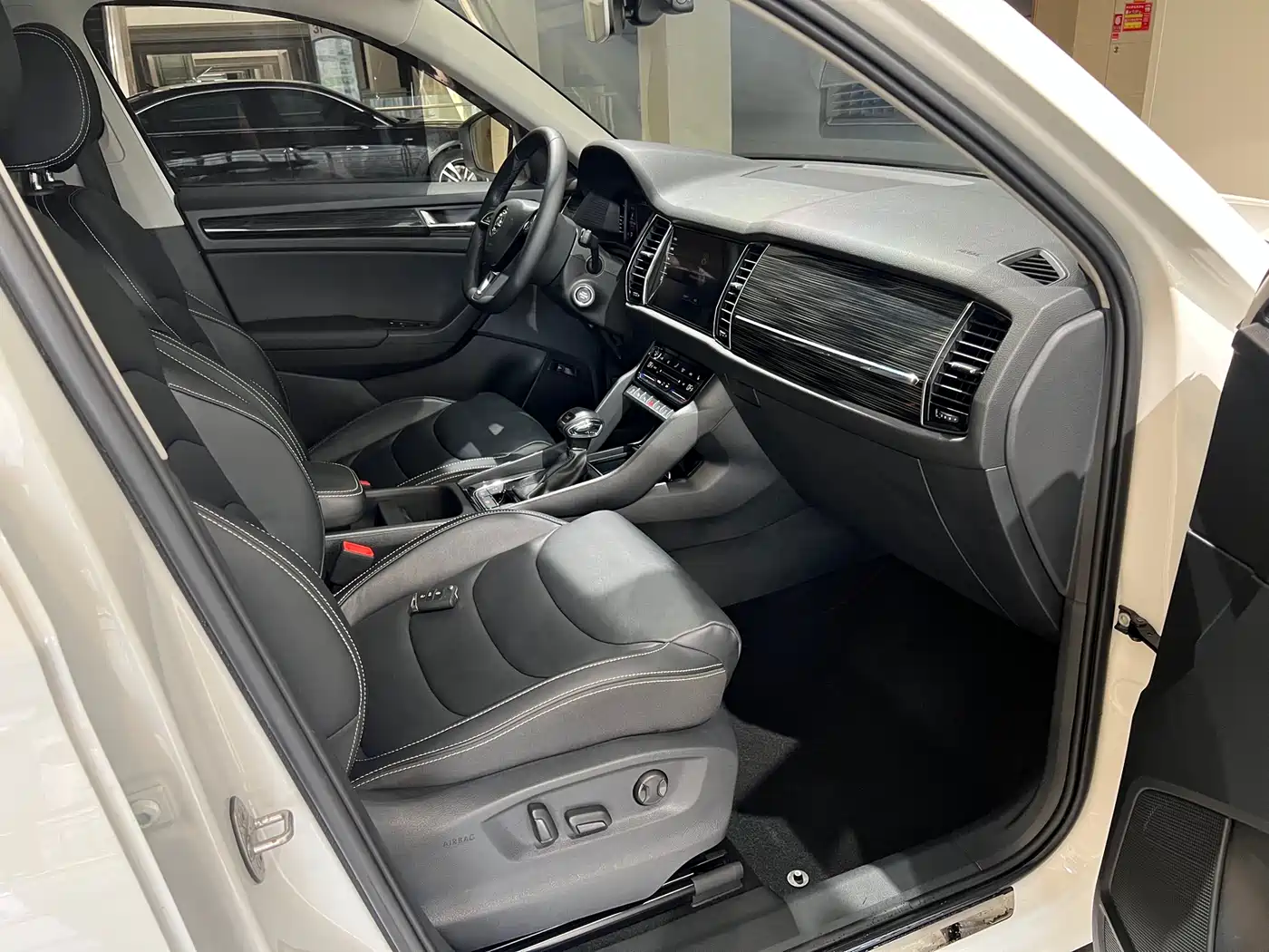 Škoda Kodiaq 2021 TSI330 5-seat 2WD Luxury Premium фото 11