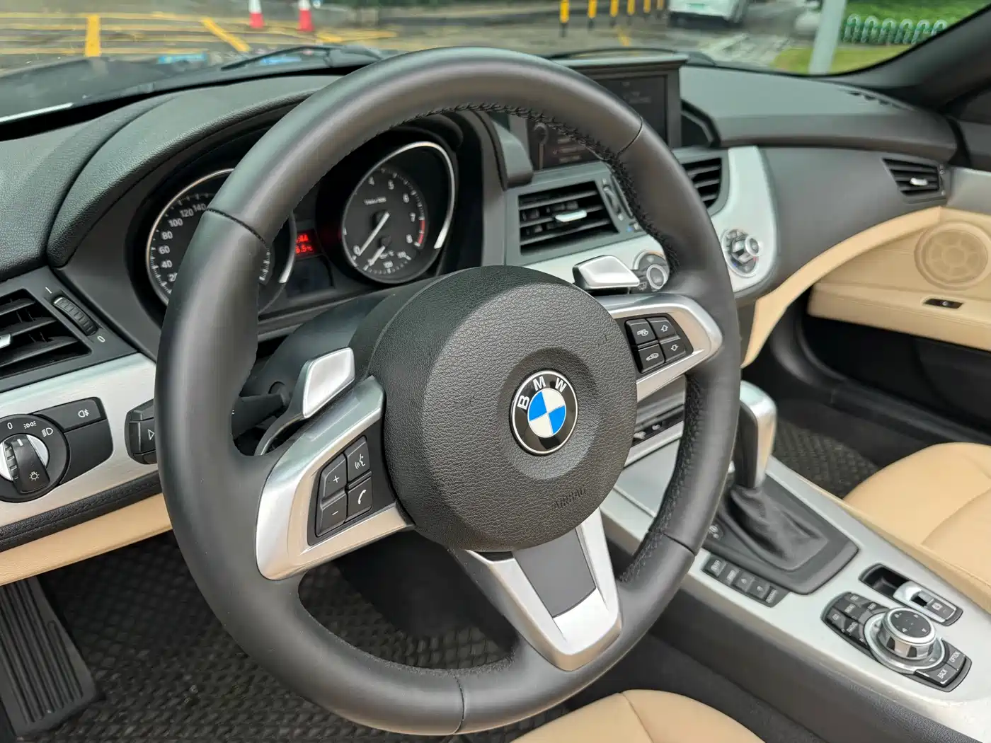 BMW Z4 2011 sDrive23i Flame Limited Edition фото 6