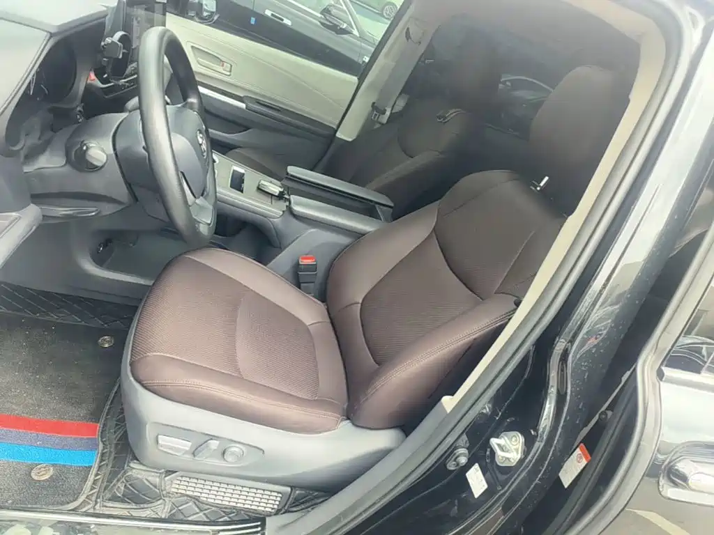 Toyota Granvia 2025 2024 2.5L Hybrid Comfort