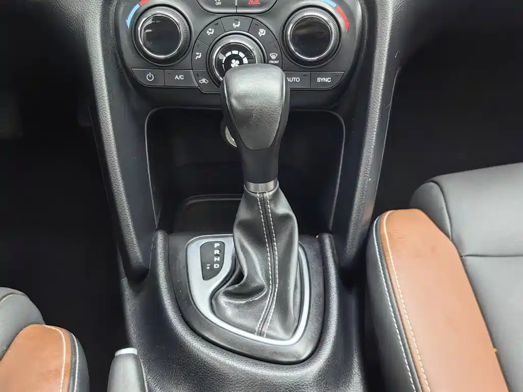 Fiat Viaggio 2016 2015 1.4T Auto Sport Edition